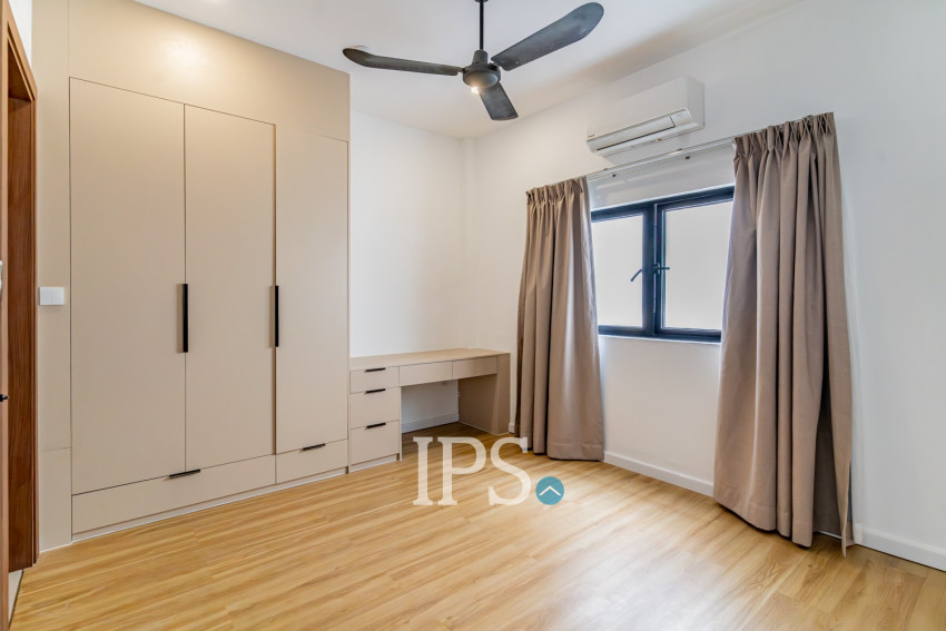 Renovated Triplex 4 Bedroom Apartment For Rent - Chakto Mukh, Phnom Penh
