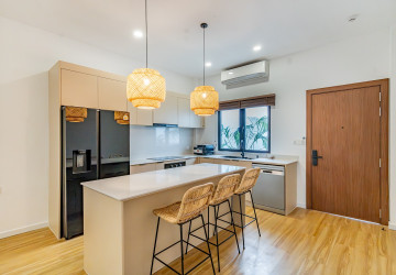 Renovated Triplex 4 Bedroom Apartment For Rent - Chakto Mukh, Phnom Penh thumbnail