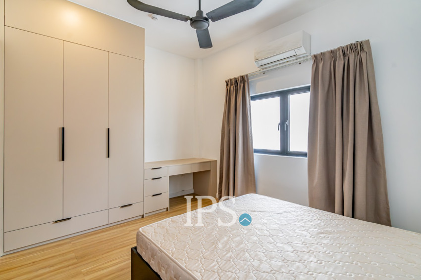 Renovated Triplex 4 Bedroom Apartment For Rent - Chakto Mukh, Phnom Penh