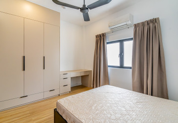 Renovated Triplex 4 Bedroom Apartment For Rent - Chakto Mukh, Phnom Penh thumbnail