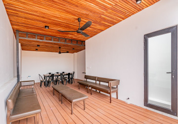 Renovated Triplex 4 Bedroom Apartment For Rent - Chakto Mukh, Phnom Penh thumbnail