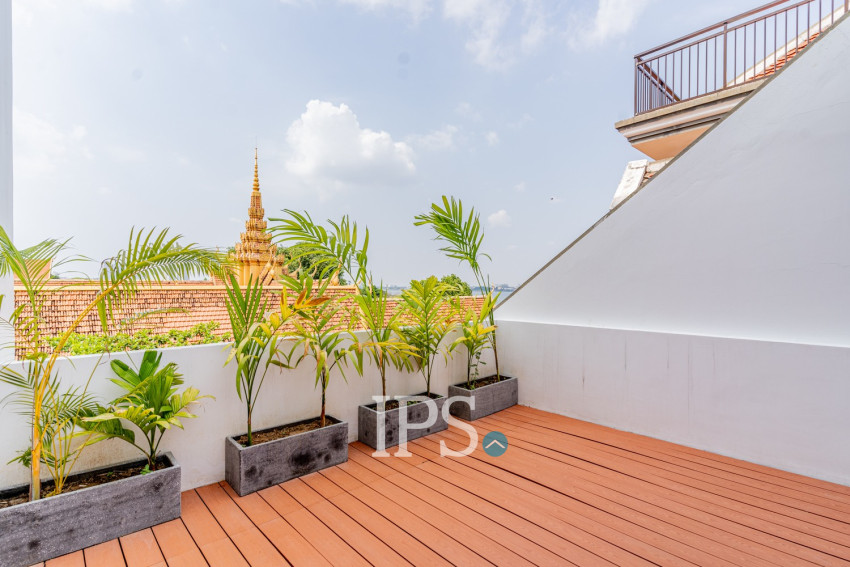 Renovated Triplex 4 Bedroom Apartment For Rent - Chakto Mukh, Phnom Penh