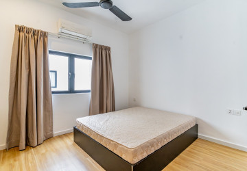 Renovated Triplex 4 Bedroom Apartment For Rent - Chakto Mukh, Phnom Penh thumbnail