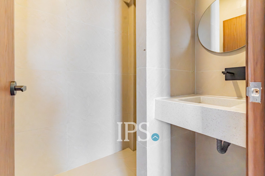 Renovated Triplex 4 Bedroom Apartment For Rent - Chakto Mukh, Phnom Penh