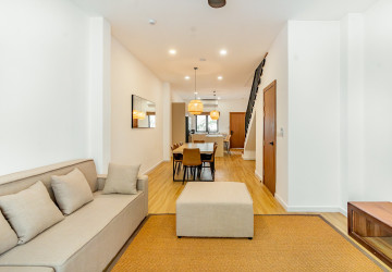 Renovated Triplex 4 Bedroom Apartment For Rent - Chakto Mukh, Phnom Penh thumbnail