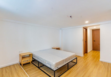 Renovated Duplex 2 Bedroom Apartment For Rent - Chakto Mukh, Phnom Penh thumbnail