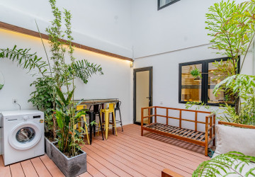 Renovated Duplex 2 Bedroom Apartment For Rent - Chakto Mukh, Phnom Penh thumbnail