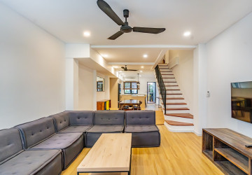 Renovated Duplex 2 Bedroom Apartment For Rent - Chakto Mukh, Phnom Penh thumbnail