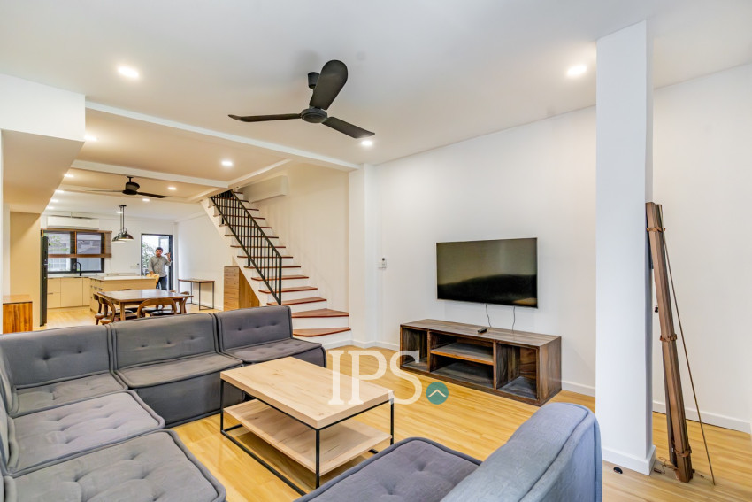 Renovated Duplex 2 Bedroom Apartment For Rent - Chakto Mukh, Phnom Penh