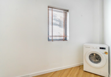 Renovated 1 Bedroom Apartment For Rent - Chakto Mukh, Phnom Penh thumbnail