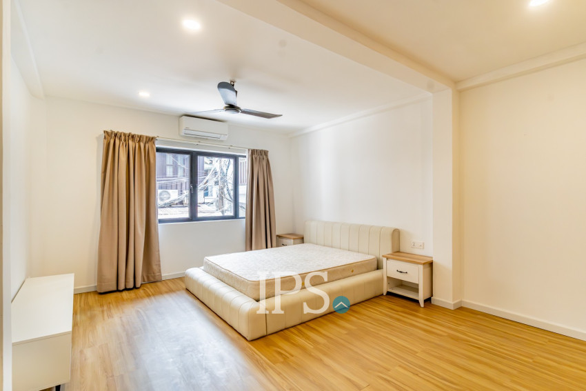 Renovated 1 Bedroom Apartment For Rent - Chakto Mukh, Phnom Penh