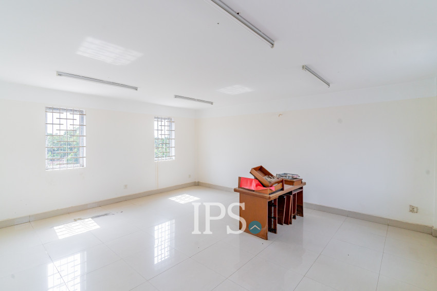 1,530 Sqm Land with Building For Sale - Prek Thmey, Chbar Ampov