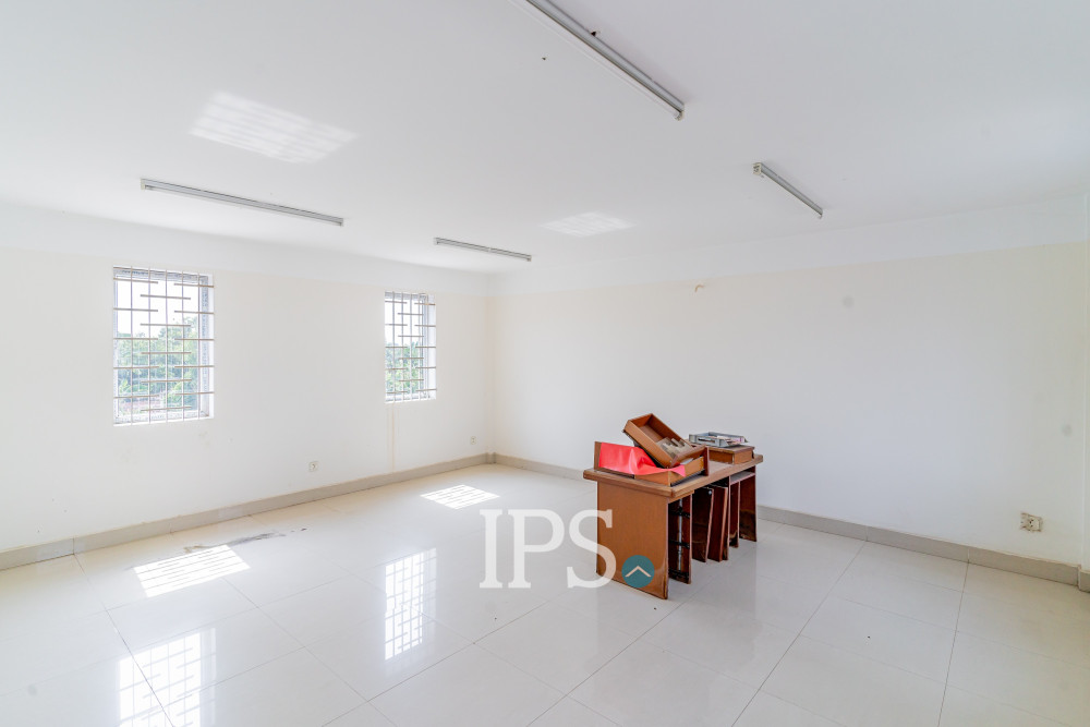 1,530 Sqm Land with Building For Sale - Prek Thmey, Chbar Ampov - Image 11 1,530 Sqm Land with Building For Sale - Prek Thmey, Chbar Ampov - Image 11
