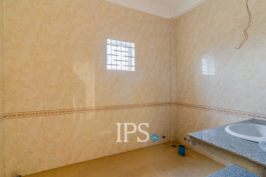 1,530 Sqm Land with Building For Sale - Prek Thmey, Chbar Ampov