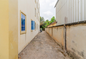 1,530 Sqm Land with Building For Sale - Prek Thmey, Chbar Ampov thumbnail