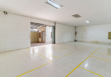 600 Sqm Retail Space For Rent - Boeung Trabek, Phnom Penh thumbnail