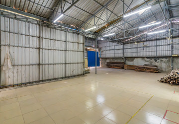 600 Sqm Retail Space For Rent - Boeung Trabek, Phnom Penh thumbnail