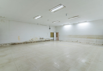 600 Sqm Retail Space For Rent - Boeung Trabek, Phnom Penh thumbnail