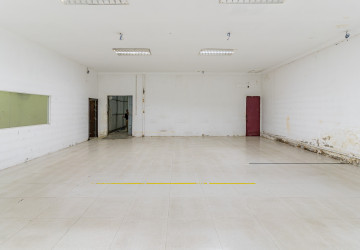 600 Sqm Retail Space For Rent - Boeung Trabek, Phnom Penh thumbnail