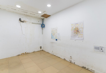 600 Sqm Retail Space For Rent - Boeung Trabek, Phnom Penh thumbnail