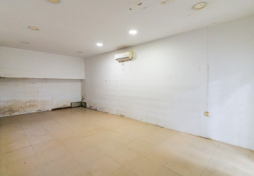 600 Sqm Retail Space For Rent - Boeung Trabek, Phnom Penh thumbnail