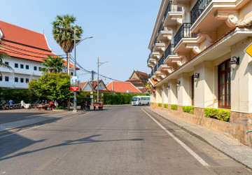 6 Bedroom Shophouse For Rent - Svay Dangkum, Siem Reap thumbnail