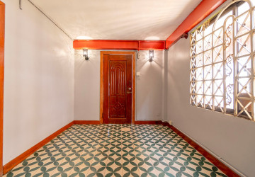 6 Bedroom Shophouse For Rent - Svay Dangkum, Siem Reap thumbnail