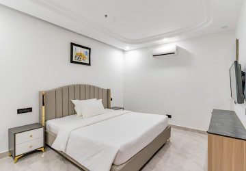2 Bedroom Serviced Apartment For Rent - Phsar Depou 1, Phnom Penh thumbnail
