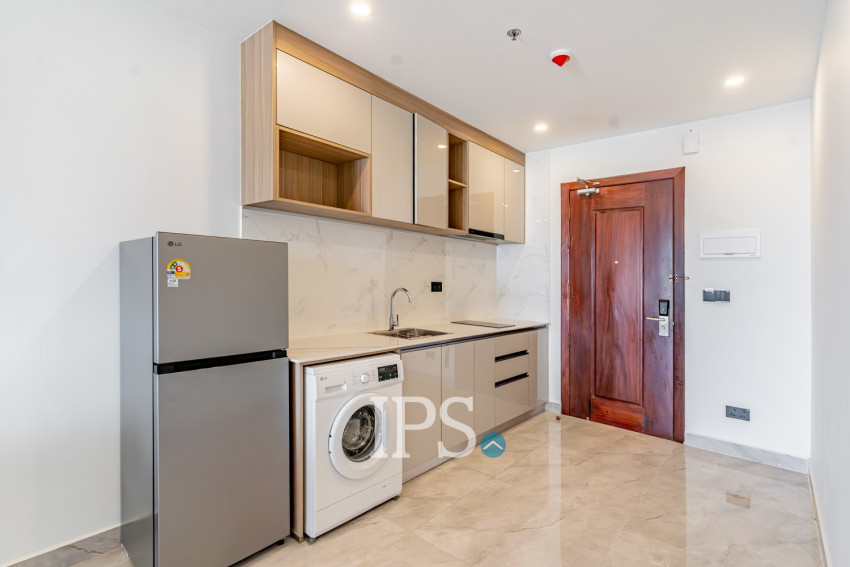 2 Bedroom Serviced Apartment For Rent - Phsar Depou 1, Phnom Penh