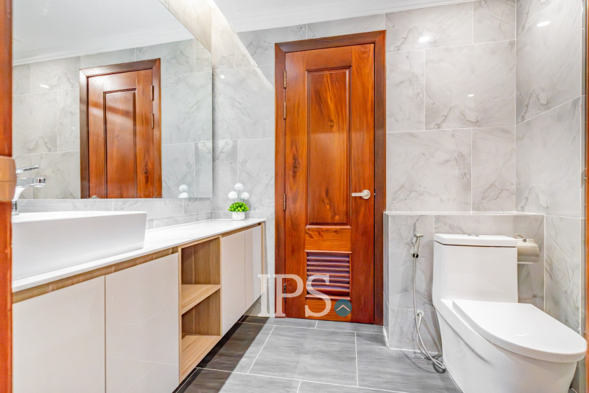 2 Bedroom Serviced Apartment For Rent - Phsar Depou 1, Phnom Penh