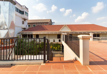 165 Sqm. Restaurant Space For Rent - Slor Kram, Siem Reap thumbnail