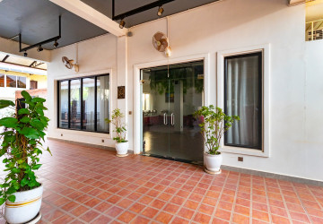 165 Sqm. Restaurant Space For Rent - Slor Kram, Siem Reap thumbnail