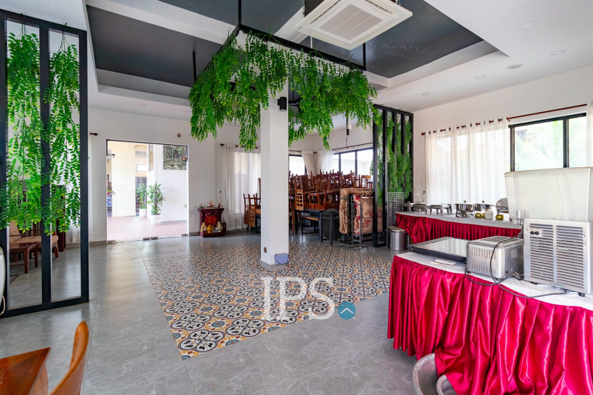 20 Bedroom Hotel and Restaurant Space For Rent - Slor Kram, Siem Reap