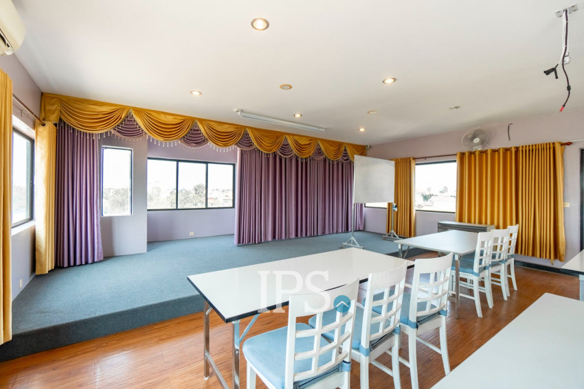 20 Bedroom Hotel and Restaurant Space For Rent - Slor Kram, Siem Reap