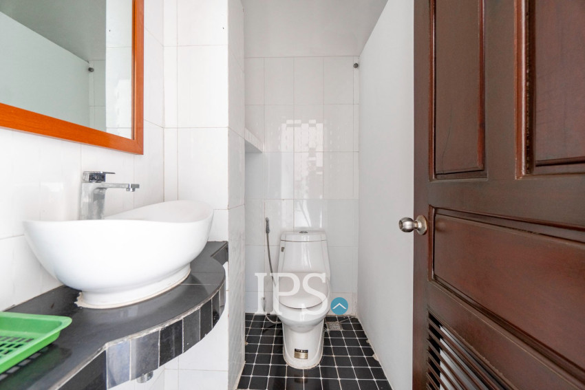 20 Bedroom Hotel and Restaurant Space For Rent - Slor Kram, Siem Reap