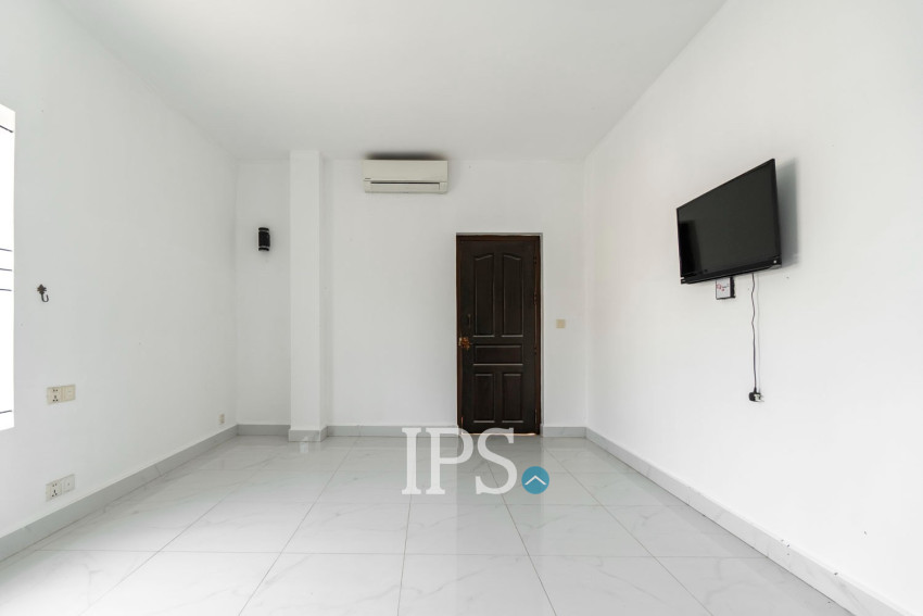 20 Bedroom Hotel and Restaurant Space For Rent - Slor Kram, Siem Reap