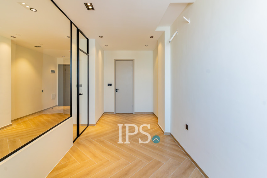 24th Floor 1 Bedroom Condo Type B1 For Sale - Time Square 306, BKK1, Phnom Penh