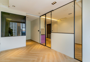 24th Floor 1 Bedroom Condo Type C3 For Sale - Time Square 306, BKK1, Phnom Penh thumbnail