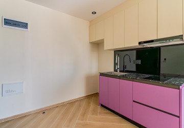 8th Floor 1 Bedroom Condo Type C5 For Sale - Time Square 306, BKK1, Phnom Penh thumbnail