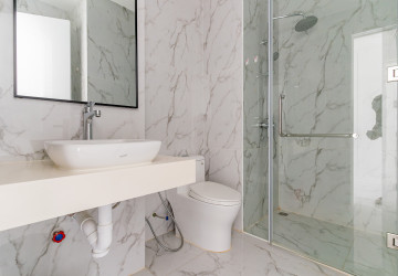 27th Floor 2 Bedroom Condo For Sale - J Tower 2, BKK1, Phnom Penh thumbnail