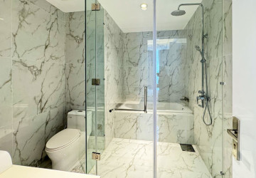 28th Floor 2 Bedroom Condo For Sale - J Tower 2, BKK1, Phnom Penh thumbnail