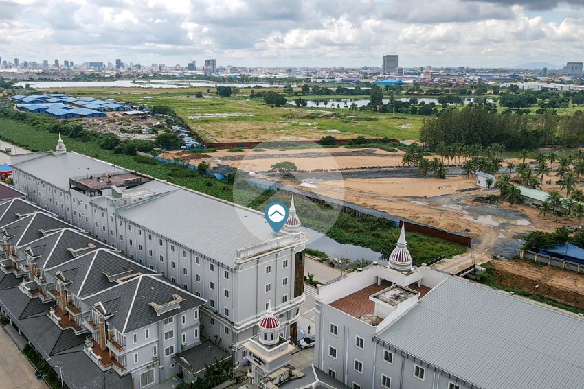 4 Bedroom Double Shophouse For Sale - Chrang Chamres 1, Phnom Penh