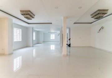 4 Bedroom Double Shophouse For Sale - Chrang Chamres 1, Phnom Penh thumbnail