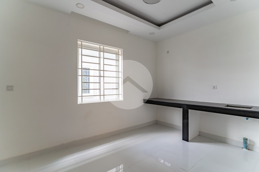 4 Bedroom Double Shophouse For Sale - Chrang Chamres 1, Phnom Penh