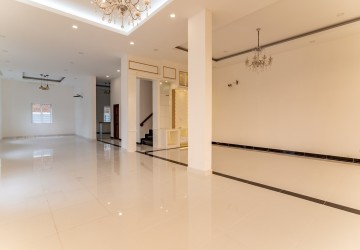 4 Bedroom Double Shophouse For Sale - Chrang Chamres 1, Phnom Penh thumbnail