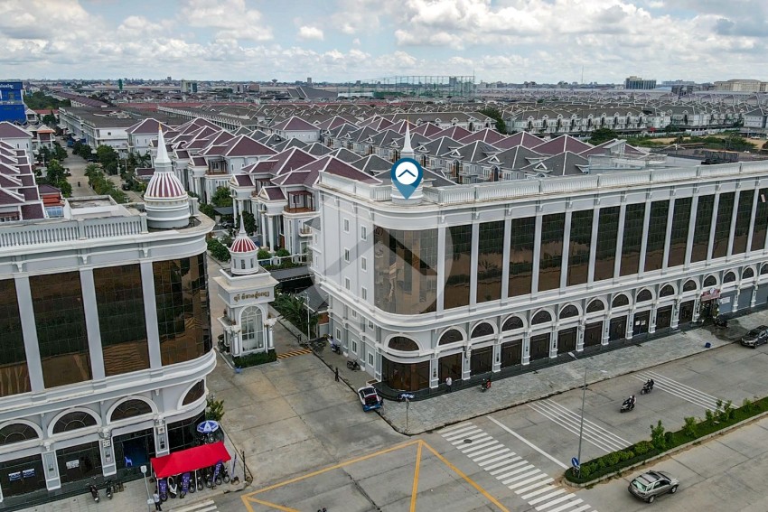 4 Bedroom Double Shophouse For Sale - Chrang Chamres 1, Phnom Penh