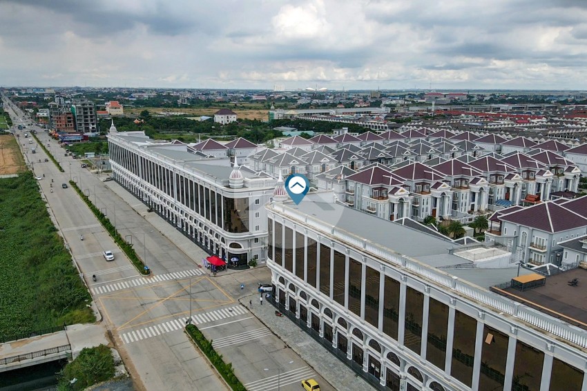 4 Bedroom Double Shophouse For Sale - Chrang Chamres 1, Phnom Penh