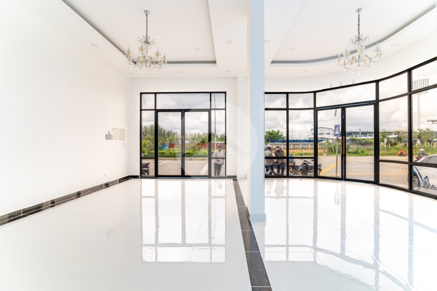4 Bedroom Double Shophouse For Sale - Chrang Chamres 1, Phnom Penh