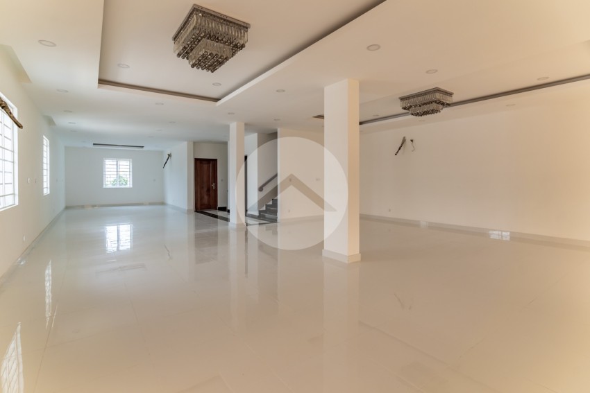4 Bedroom Double Shophouse For Sale - Chrang Chamres 1, Phnom Penh