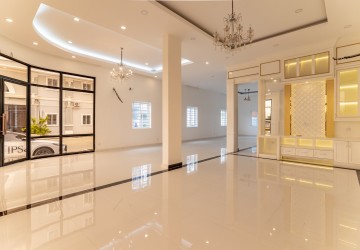 4 Bedroom Double Shophouse For Sale - Chrang Chamres 1, Phnom Penh thumbnail